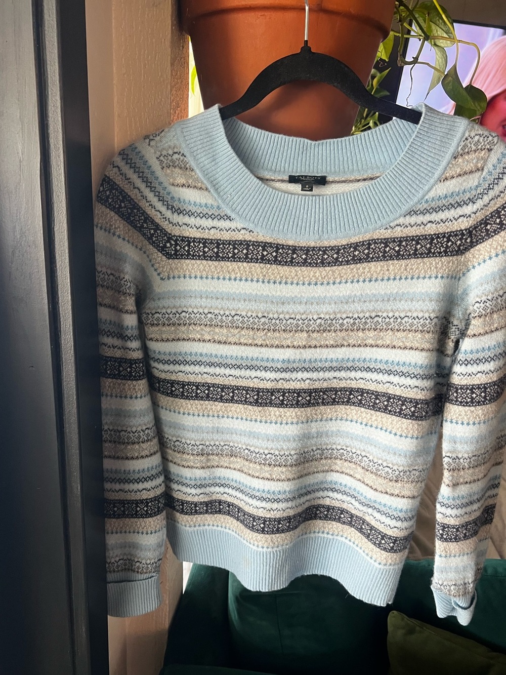 Lamb’s wool Light Blue Striped FlSweater - Women's Crewneck